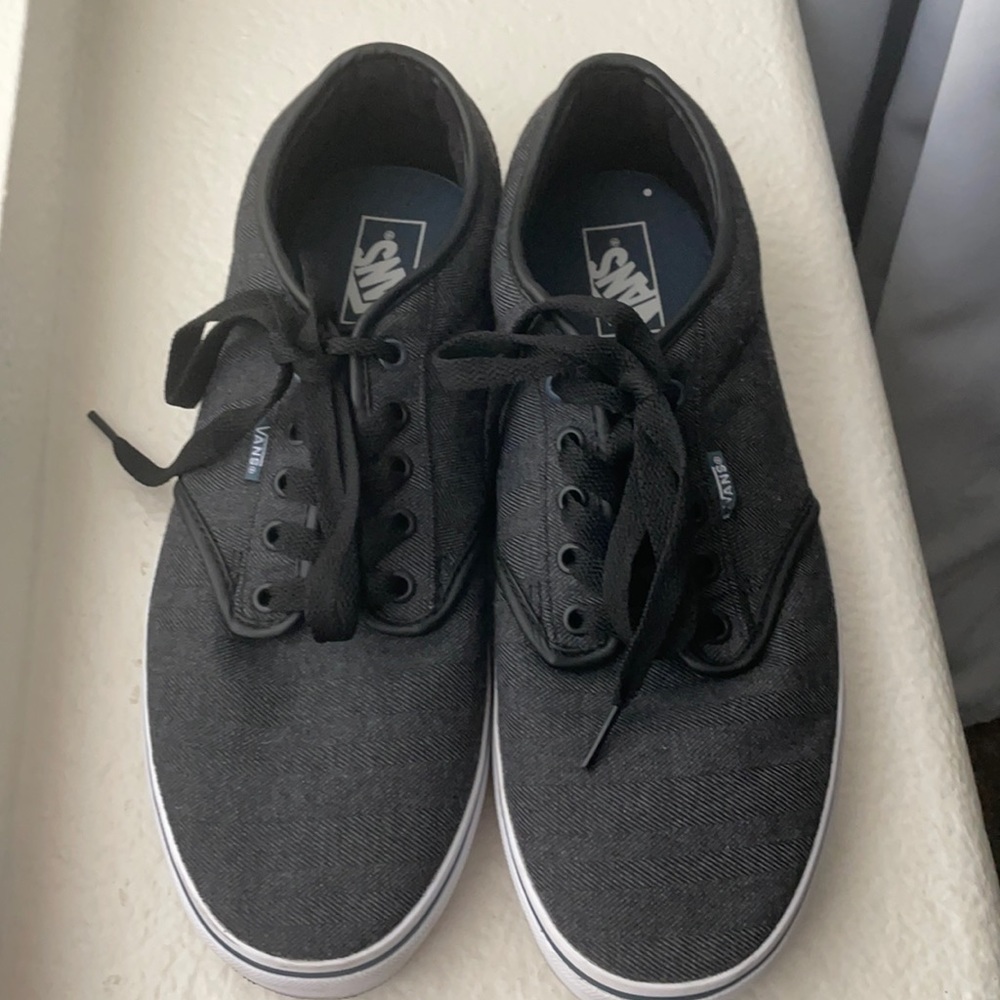 Men’s Vans gray shoes with black laces - size 11.5